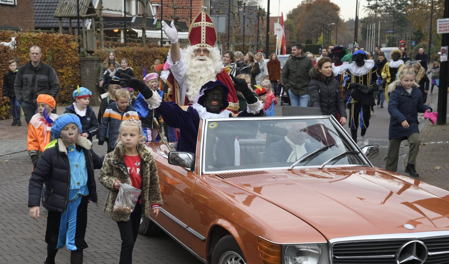 De Goedheiligman brengt een bezoekje aan Garderen