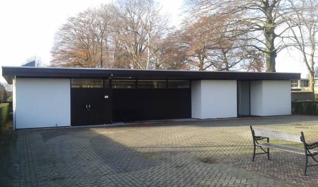 De aula in Lunteren, in 2008 nog flink gerenoveerd. ,,Nu slopen is toch niet uit te leggen?”