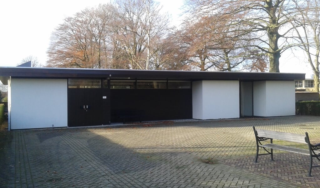 De aula in Lunteren, in 2008 nog flink gerenoveerd. ,,Nu slopen is toch niet uit te leggen?”