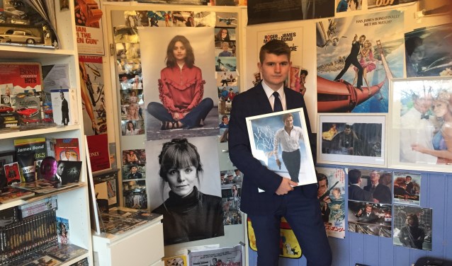 Daniél Hofman uit Houten heeft een unieke verzameling James Bond artikelen.