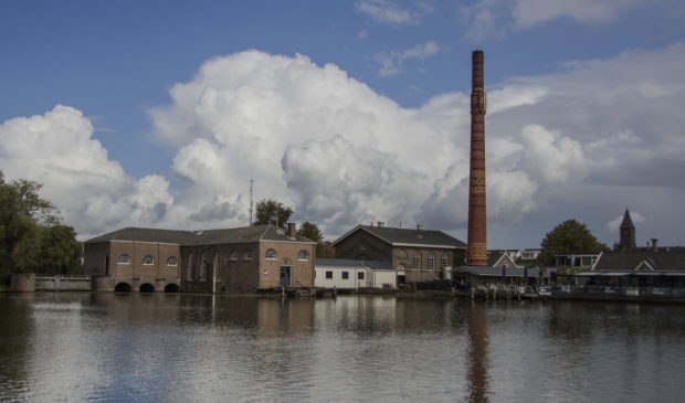Stoomgemaal Halfweg is het oudste en grootste nog werkende scheprad stoomgemaal ter wereld.