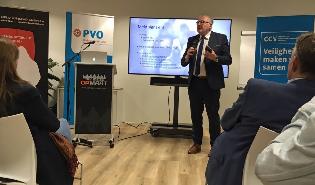Burgemeester Melis van de Groep van Bunschoten-Spakenburg riep op tot verdere samenwerking tegen ondermijning.