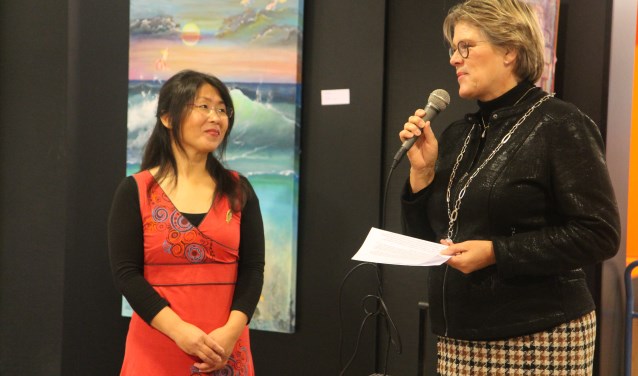 An Hong en burgemeester Cnossen.