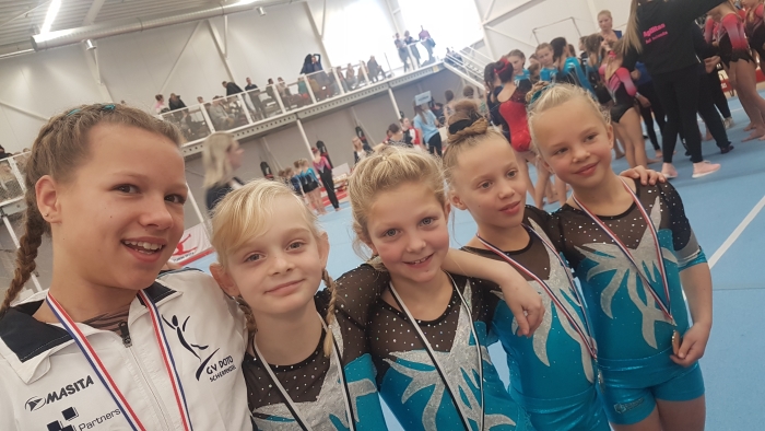 Annebel, Romee, Nadia, Anna en Eva