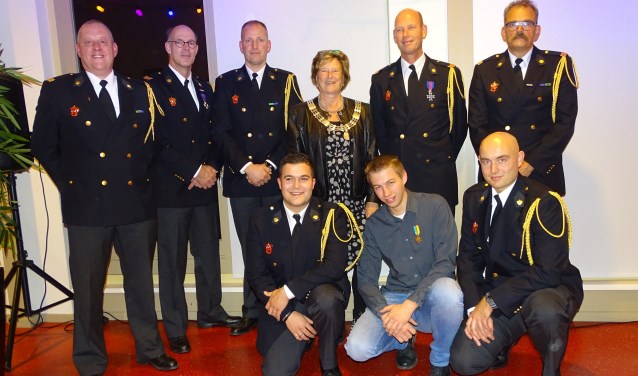 Diploma's en medailles voor brandweer