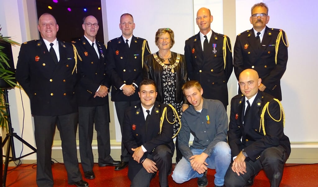 Diploma's en medailles voor brandweer