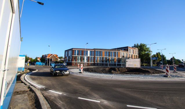 De nieuwe rotonde werd begin juli in gebruik genomen.