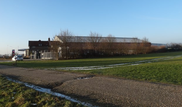 Op dit bedrijventerrein aan de N229 in Cothen is een biomassa centrale gepland (archief 2017)