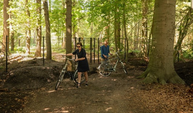 Fietsers mogen niet meer over een gedeelte van Landgoed Pijnenburg.