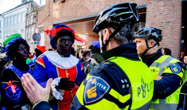 Pietenprotest bij intocht Sinterklaas