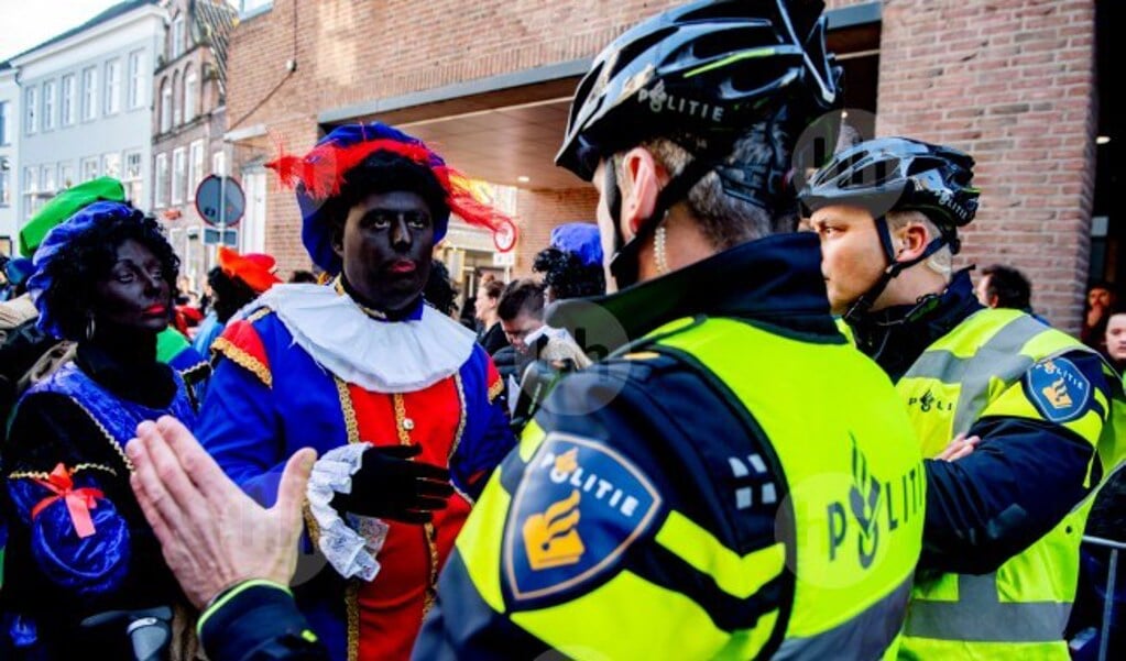 Pietenprotest bij intocht Sinterklaas 