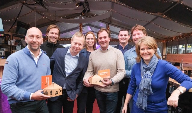 Vlnr Jeroen Kerkhof, Jerome Konst, Sven Koopmans, Trudie van 't Hull-Bettink, Hein van Elderen, Mark Achterbergh, Gertjan de Jong en Beryl van Straten.