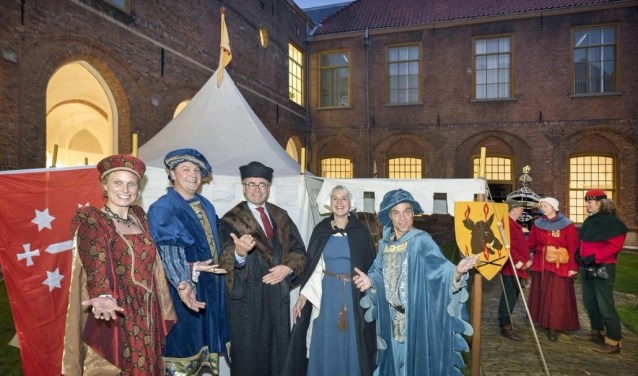 Bij veel activiteiten zijn historische figuren te zien.