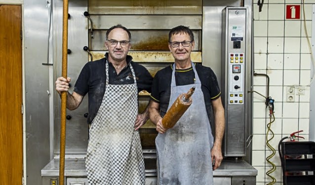 Johan en martien voor de oven