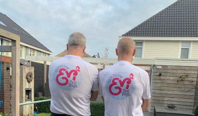 René Otter en Dennis van Velzen zetten zich in Valencia in voor Stichting Evi van Vugt.
