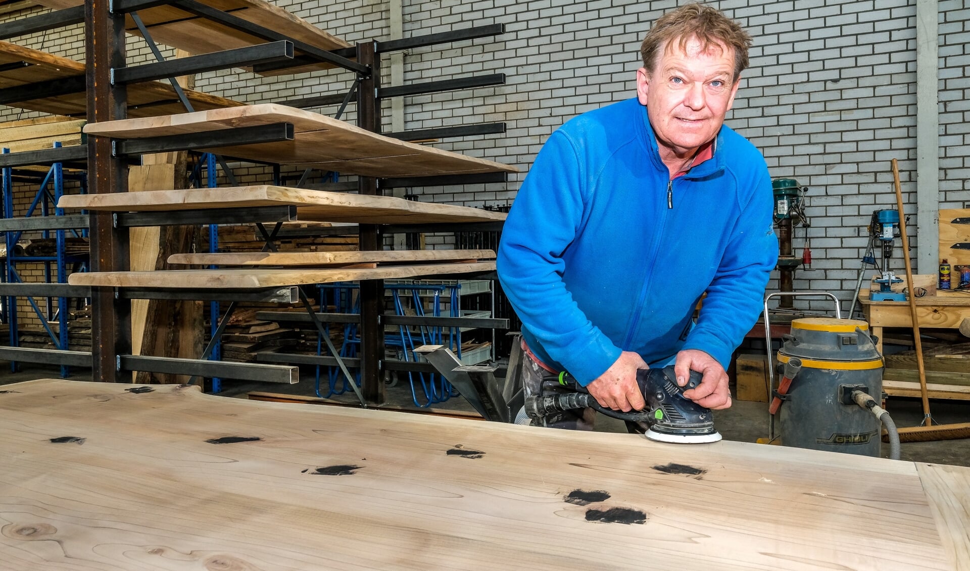 Willem Overzee biedt zijn klanten in Het Tafelarsenaal vakwerk en design