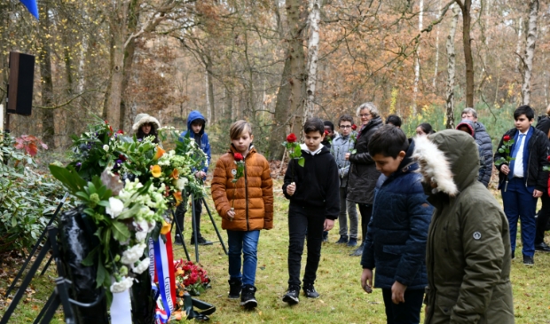 <p>Dit jaar geen 'fysieke' herdenking van de 33 van Soesterberg, maar één op video.</p>