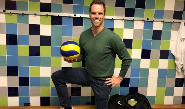 Alleskunner Niels van Vliet is na verspringen en badminton nu aan de slag gegaan als volleyballer.