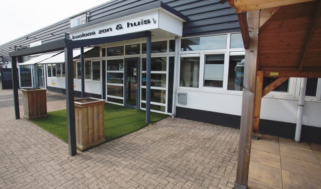 Tijdens de Garagedeur Dagen bij Kooloos Zon & Huis dingen klanten mee naar een gratis garagedeur.