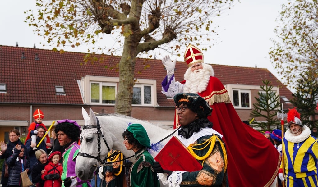 De traditionele optocht van Sinterklaas door Amstelveen was al eerder geschrapt. Nu gaat ook de aangepaste ontvangst op het Stadsplein niet door. 