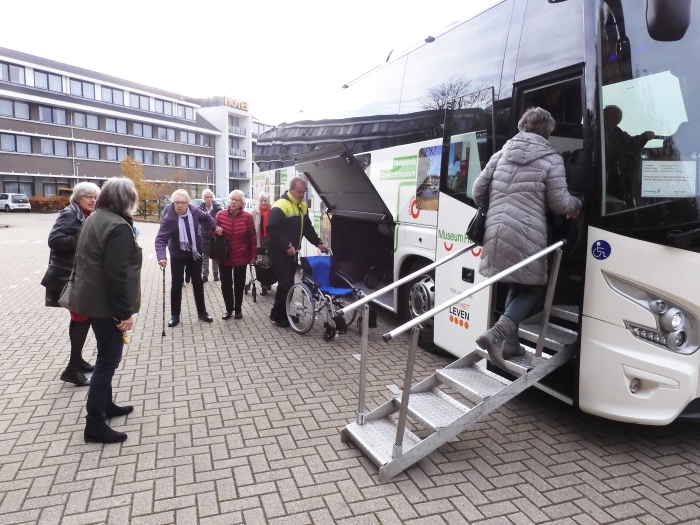 Met de MuseumPlusBUs naar het Van Gogh Museum.