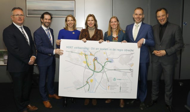 Ondertekening van de MIRT op 20 november - waarin de OV-ring is opgenomen