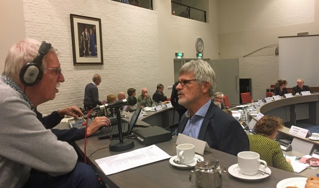 Hans Boks (LAS) legt zijn alternatieve plan uit aan Radio Soest.