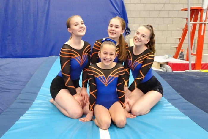 Groepsfoto: vlnr: Eline van Ieperen, Tara van de Poel, Manou Maliepaard, Demi Buis.