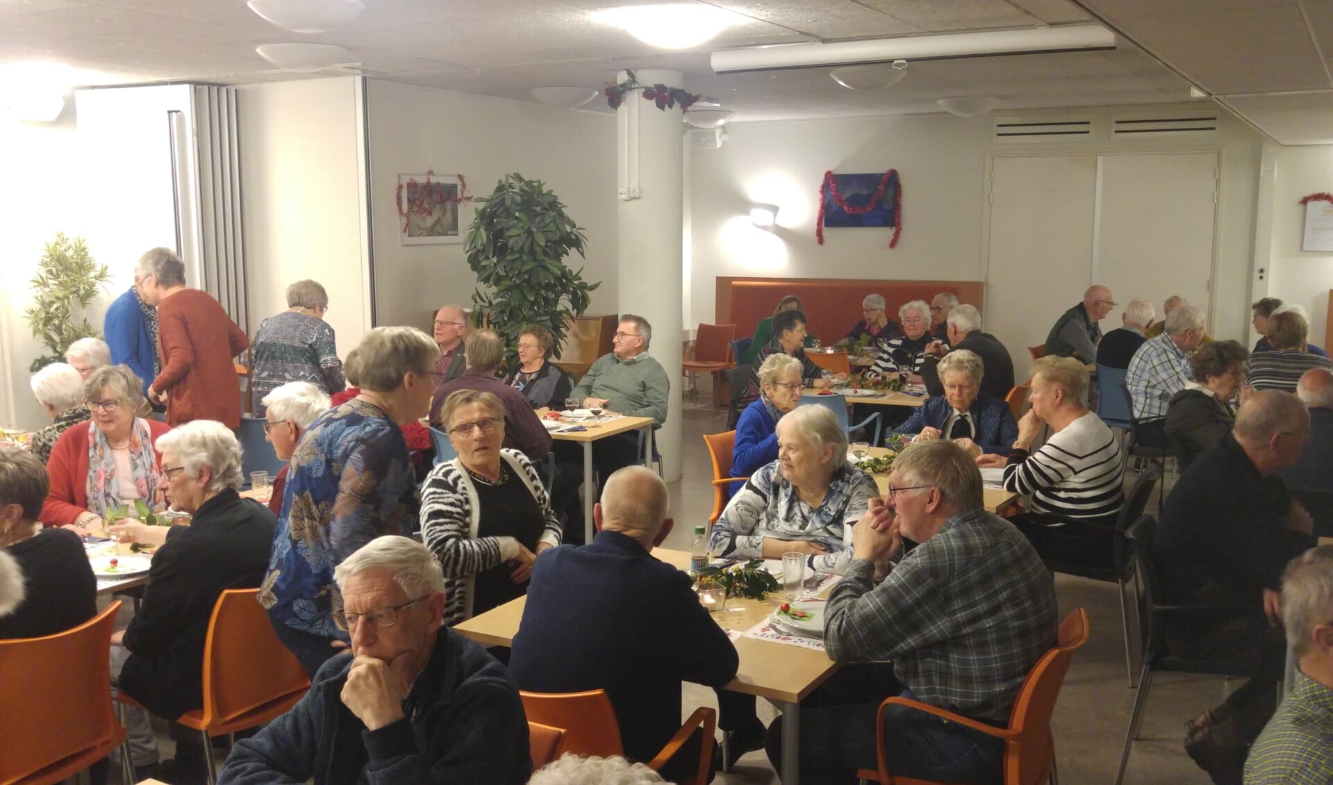 Gezamenlijke maaltijd  bij Senioren Belangen
