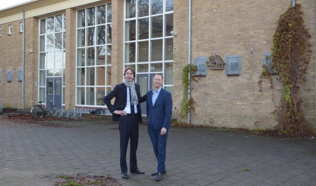 Wethouders Herbert Raat en Frank Berkhout bij Ateliers 2005