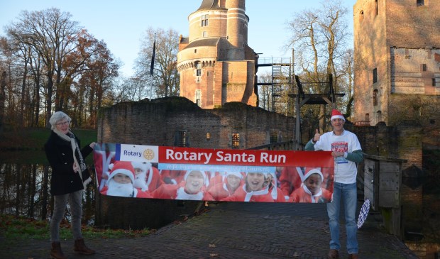 Martha de Wit en voorzitter Rob Polman (Rotary)