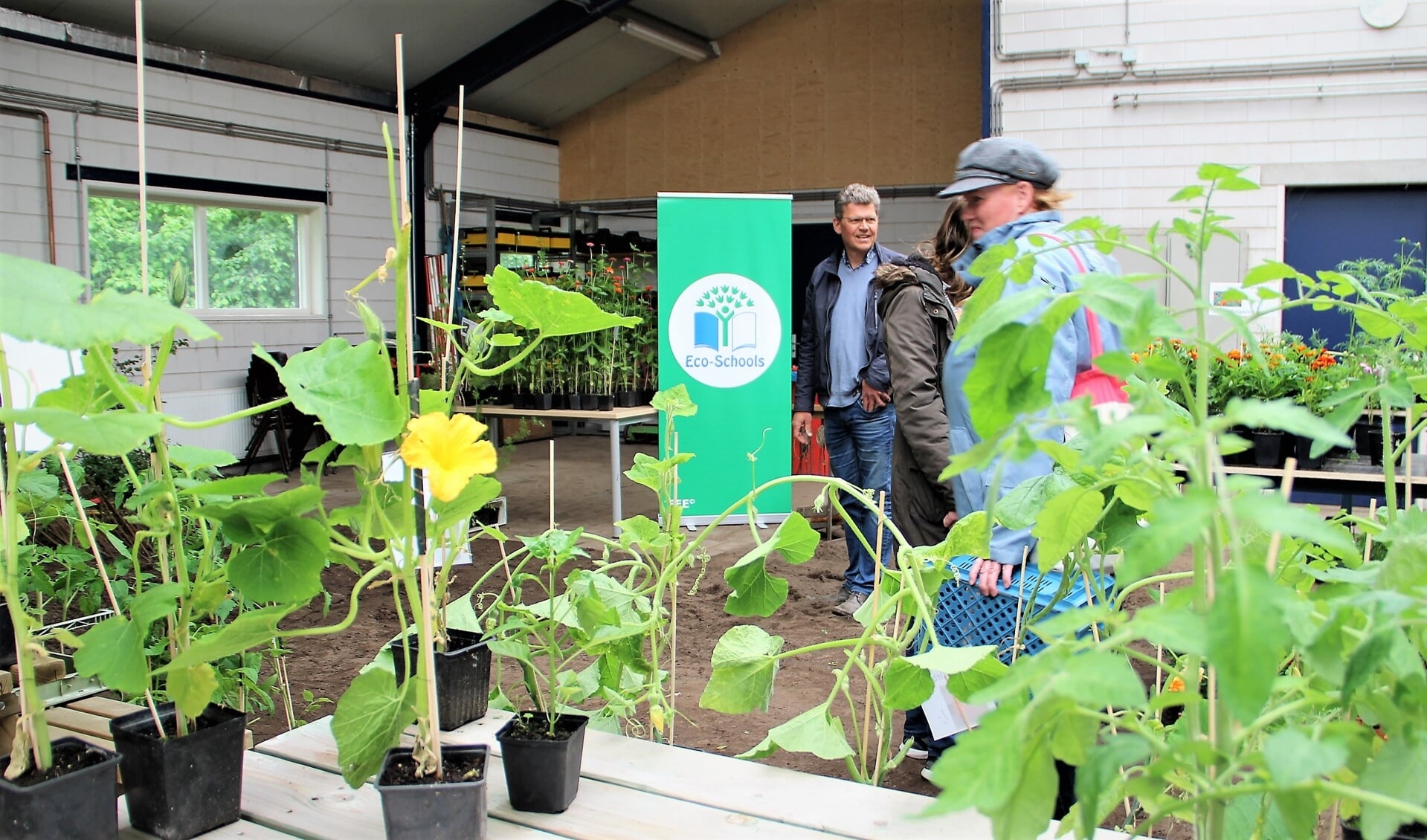 Eco-Schools aanwezig tijdens Plantjesmarkt bij Aeres VMBO Ede.