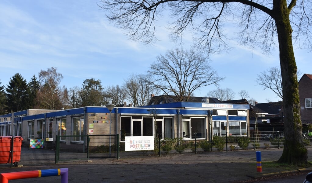De zestig jaar oude chr. basisschool de Postiljon aan de Gen. Winkelmanstraat verhuist door nieuwbouw naar Soesterberg-Noord.