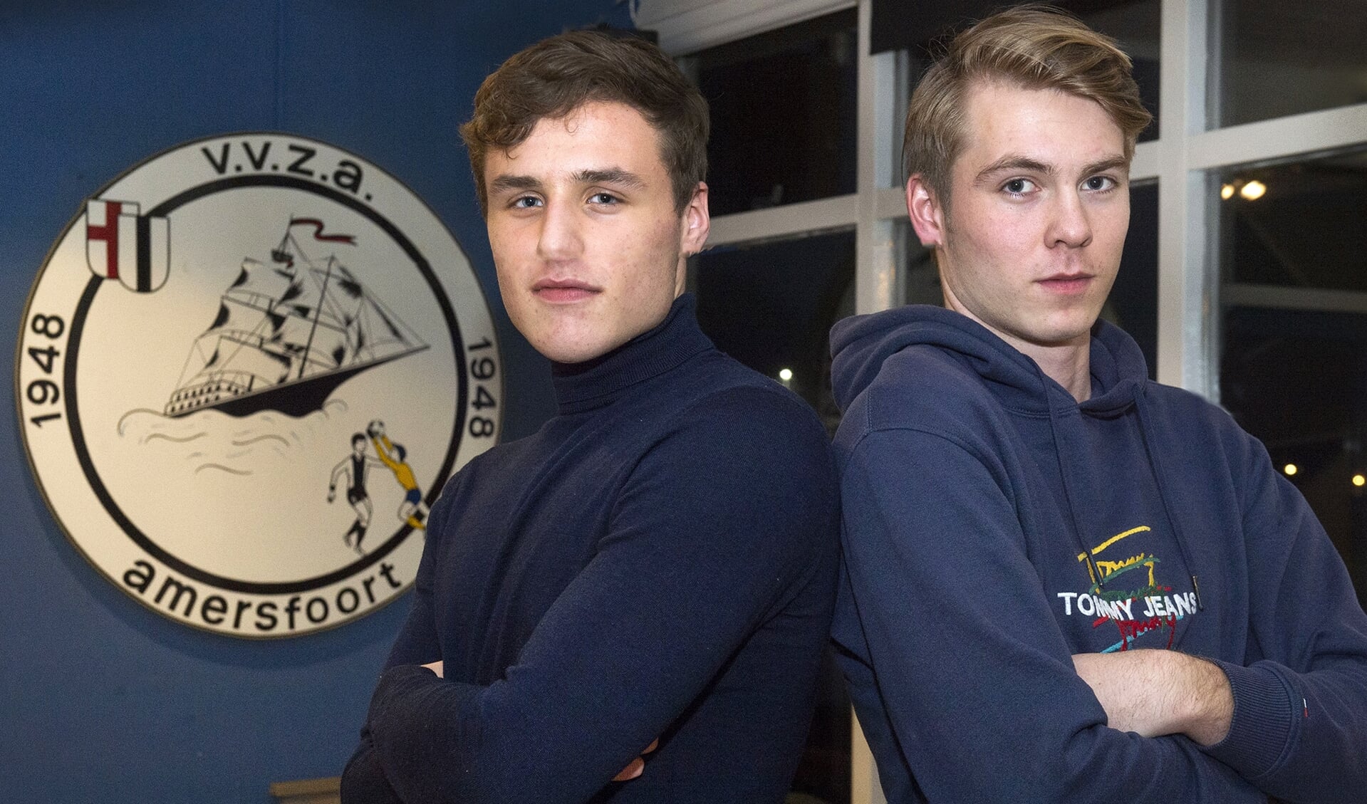 Felix Stoffels (16) en Youri Hartogsveld (19) zijn basisspelers in het eerste van derdeklasser VVZA. 