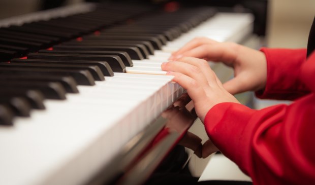 Op piano’s in winkelcentra moet iedereen kunnen spelen.