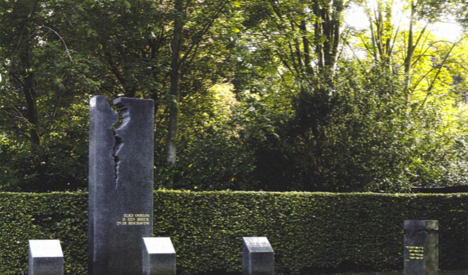 Het huidige monument voor oorlogsslachtoffers, bij begraafplaats De Plantage in Barneveld.