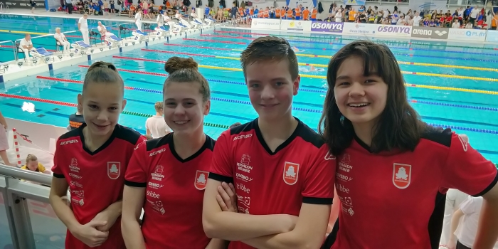 V,l.n.r.: Rhodee, Tess, Niek en Angela.(NJJK 2019)