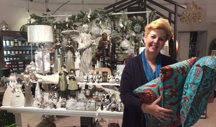 Karin van Hulsen in haar winkel Emily's Choice