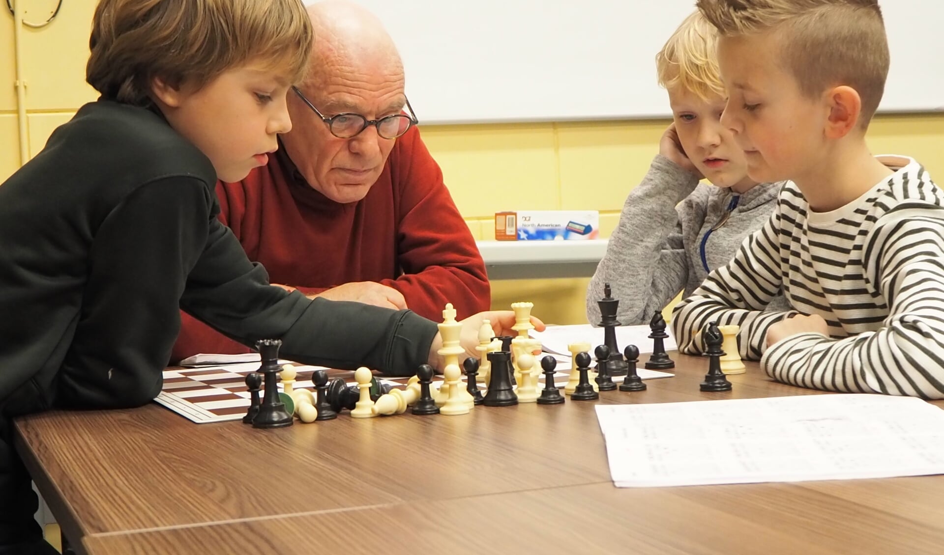 In afwachting van een nieuwe plek, vormt het Pluimveemuseum momenteel het tijdelijk onderkomen voor denksportvereniging BDSV.