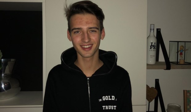 Beau Scheenstra (17) is een doneeractie begonnen om zijn broers te helpen. Thom en Vince hebben allebei een spierziekte.