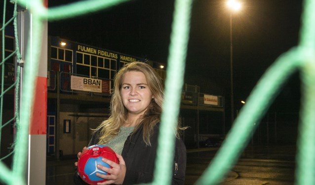 Mara Wijngaarden is al langer een vast gezicht bij de handbaldames van Fidelitas.