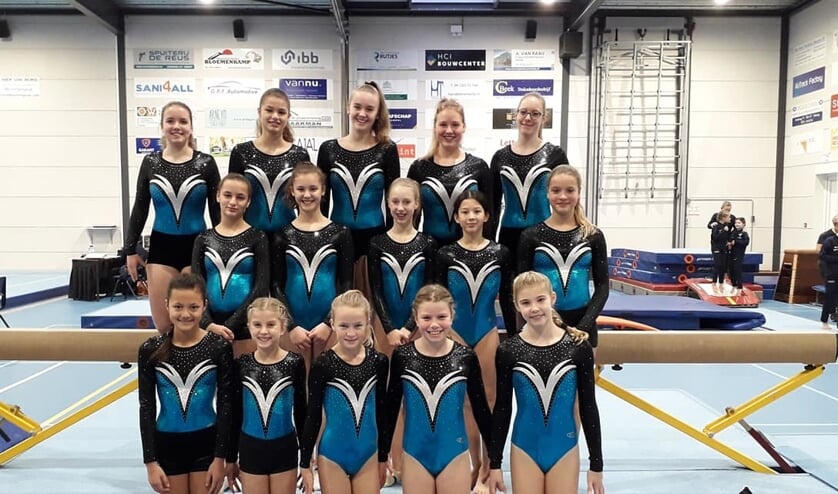 Groepsfoto 4e divisie turnsters
