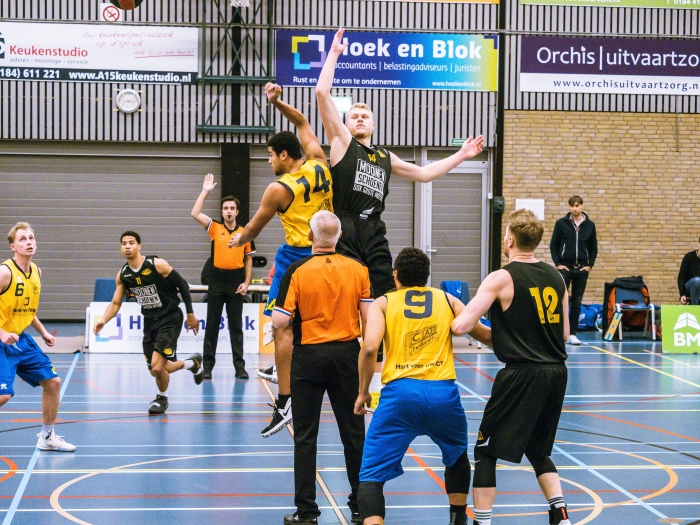 start van de wedstrijd