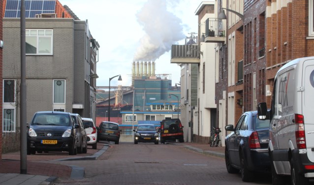 Bezuinigingen Tata Steel raken inwoners IJmondgemeenten.