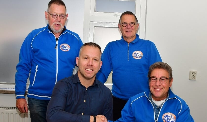 Op de voorgrond: Jos Bouw en Willem van Vliet. Op de achtergond : Jan van Duinkerken en Bertjan Heijmans