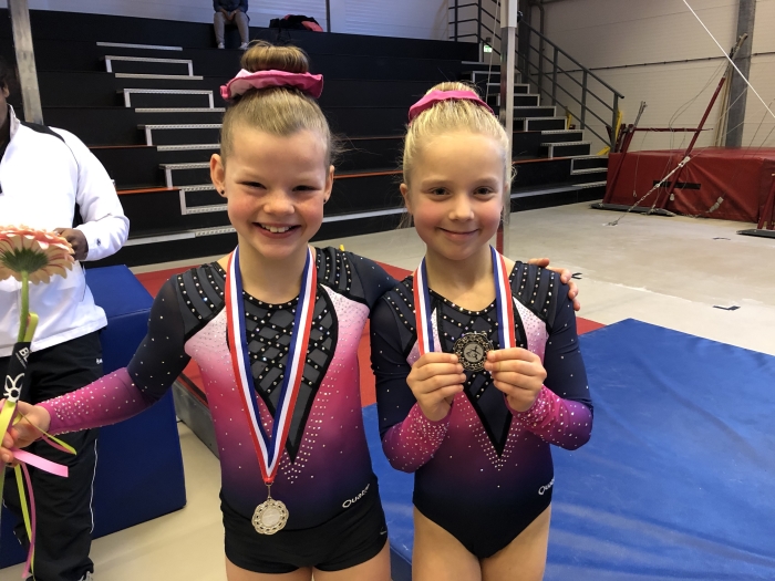 Fien Cornelissen (pupil 2 N2) en Lieke Tollenaar (Instap N2)