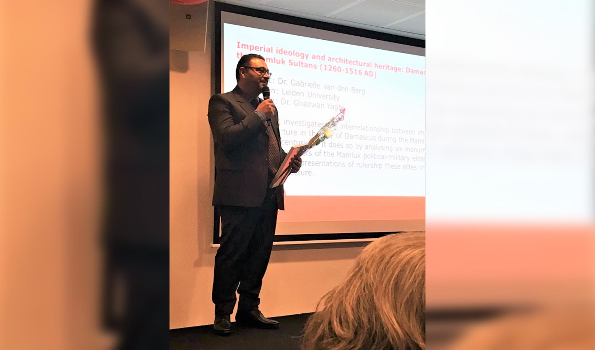 Dr. Yaghi op 23  januari 2019 in het NWO-gebouw in Den Haag