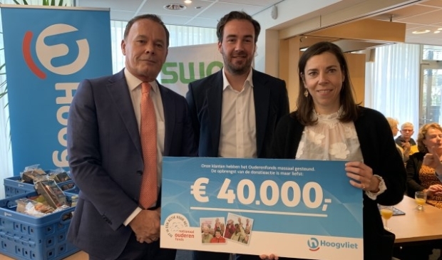 Vlnr: Siep de Haan (Hoogvliet), Daan Krijger (Nationaal Ouderenfonds) en Else Hofland (Nationaal Ouderenfonds).