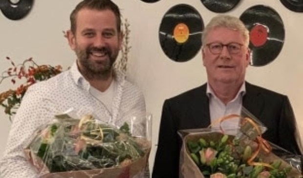 De nieuwe en de oude voorzitter van afdeling Amstelland: Daan Kroone en Hans Gort.