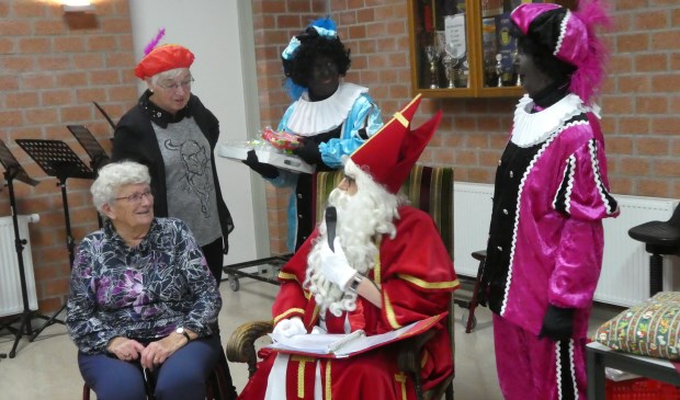 Sinterklaas op bezoek bij de Zonnebloem
